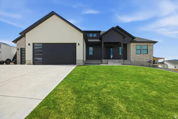 $825,000 | 1138 East 200 North, Hyde Park, UT 84318