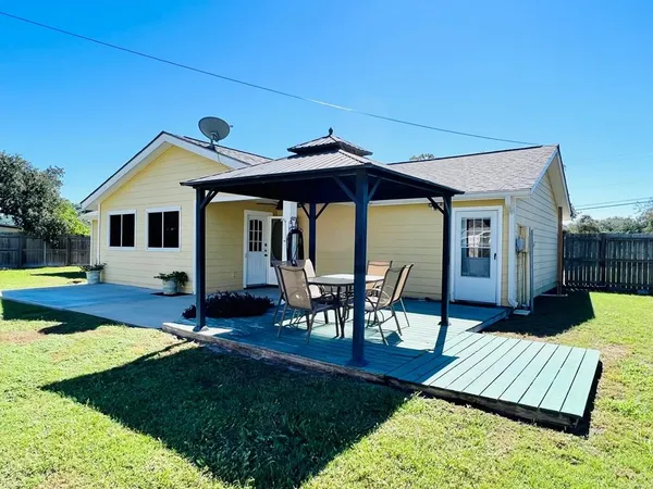 $320,000 | 1230 Red Bird Street, Rockport, TX 78382