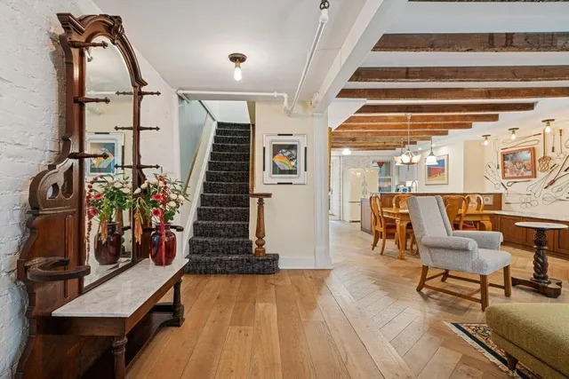 a black and white photo of a living room