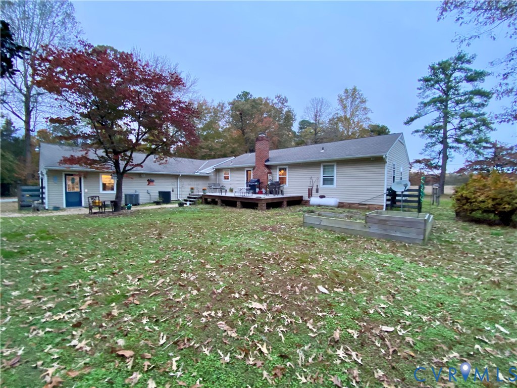 3766 Venter Road Richmond, VA 23227 - Photo 33 of 50 a front view of a house with garden