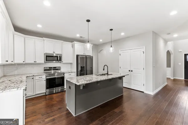 $349,900 | 203 Amberley Court, Kathleen, GA 31047