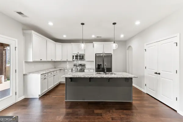 $349,900 | 203 Amberley Court, Kathleen, GA 31047