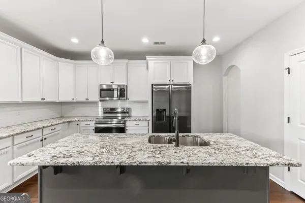 $349,900 | 203 Amberley Court, Kathleen, GA 31047