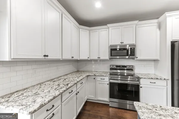 $349,900 | 203 Amberley Court, Kathleen, GA 31047