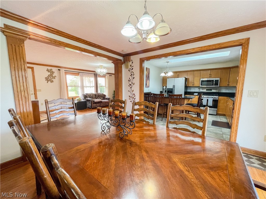 1231 Marks Road Brunswick, OH 44212 - Photo 9 of 30 Dining Space