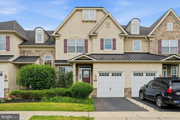 $609,900 | 3268 Waterstone Court, Unit 185, Furlong, PA 18925