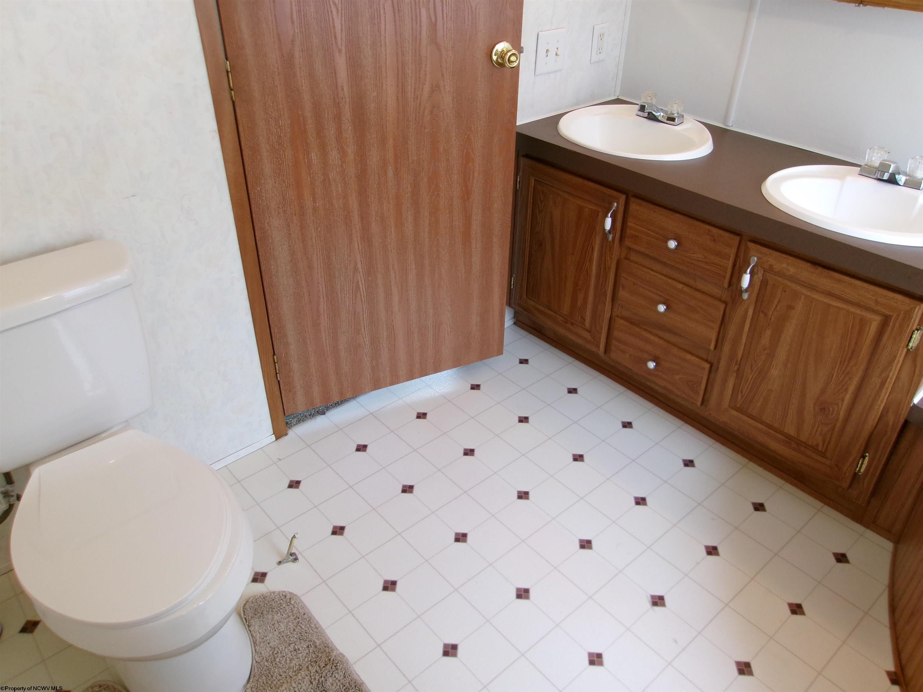 28 Line Fairmont, WV 26554 - Photo 34 of 41 Gallery Image 34