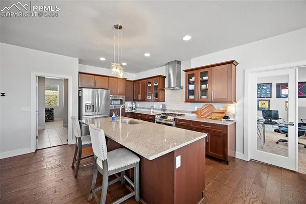 a view of room with walk in closet