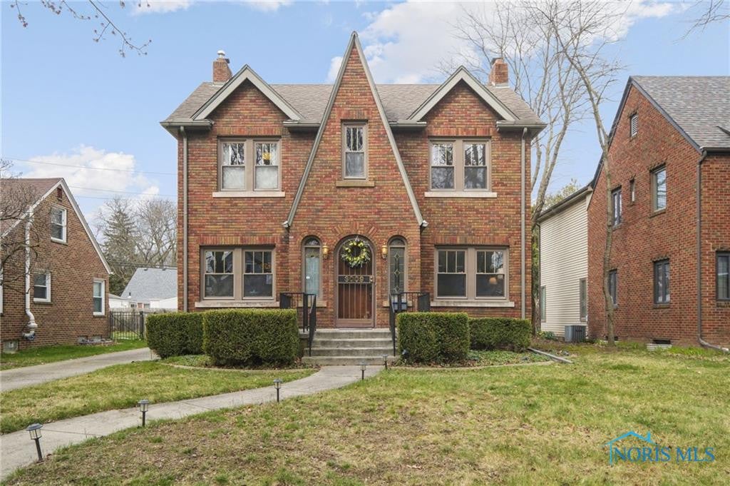 3009 Goddard Road Toledo, OH 43606 - Photo 1 of 44 Gallery Image 1