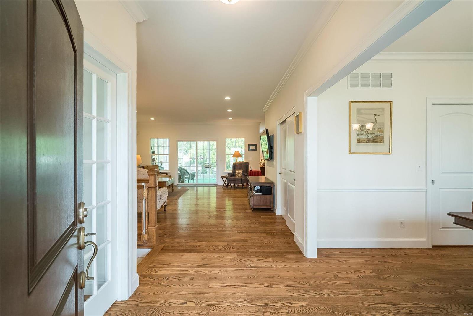 737 Dougherty Ferry Road St. Louis, MO 63122 - Photo 3 of 48