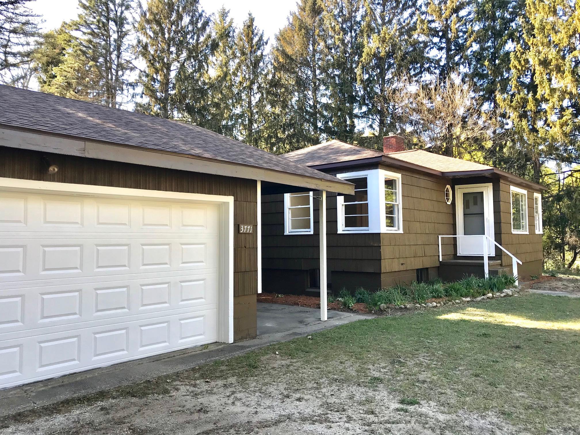 3771 Lorenson Road Muskegon, MI 49445 - Photo 1 of 24 Front