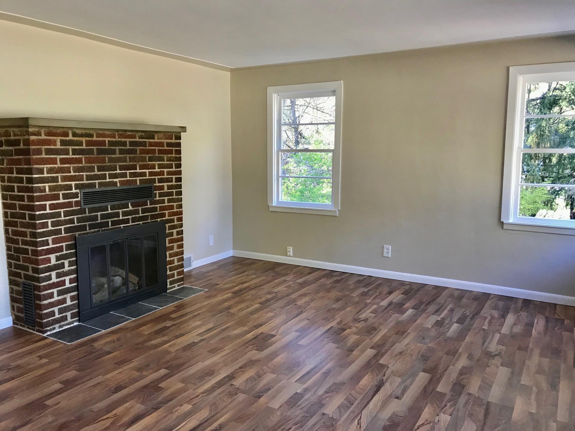 3771 Lorenson Road Muskegon, MI 49445 - Photo 3 of 24 Living room