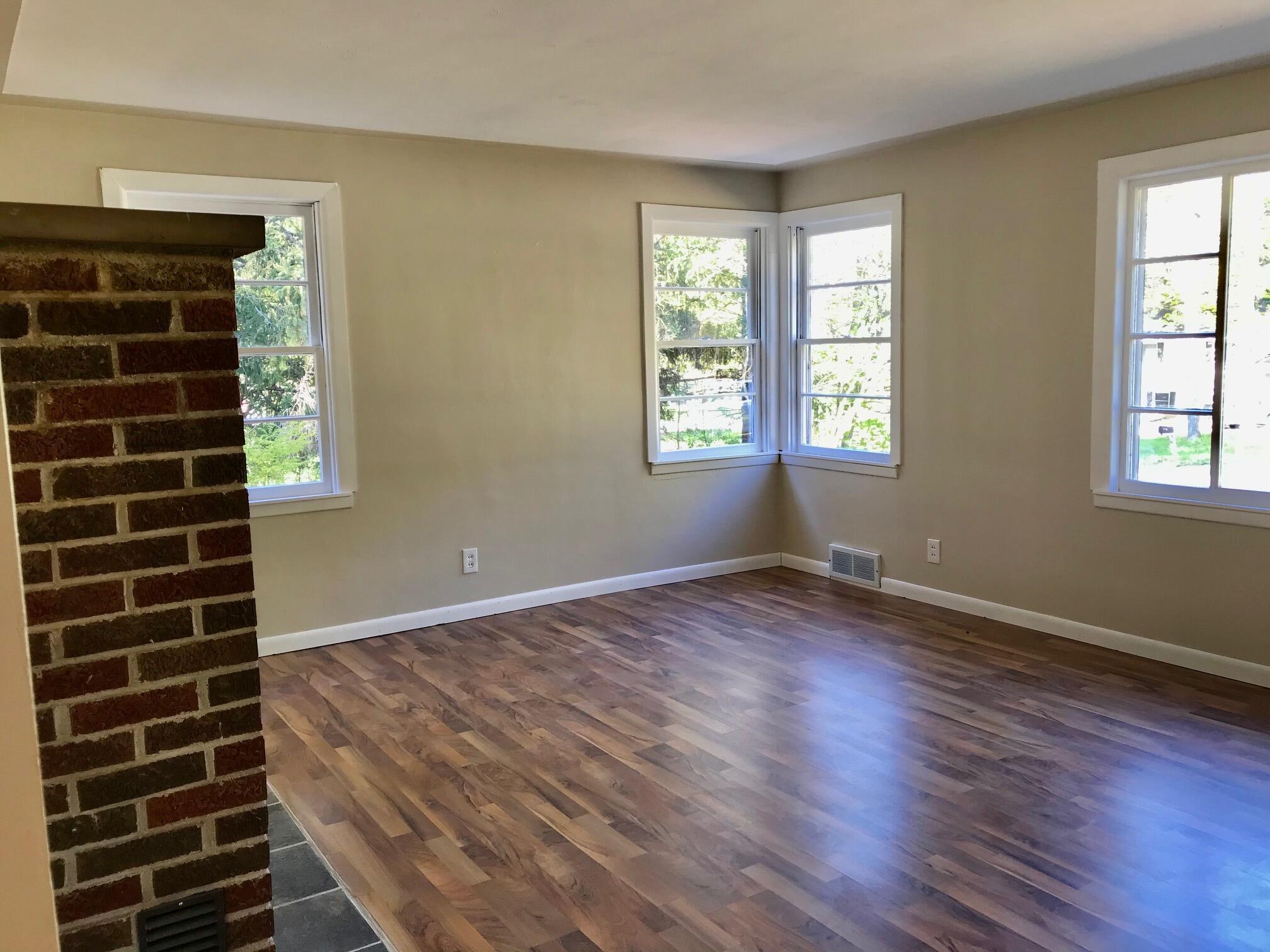3771 Lorenson Road Muskegon, MI 49445 - Photo 4 of 24 Living room