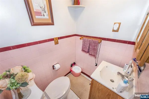 $530,000 | 108 Walnut Street, Bloomfield, NJ 07003