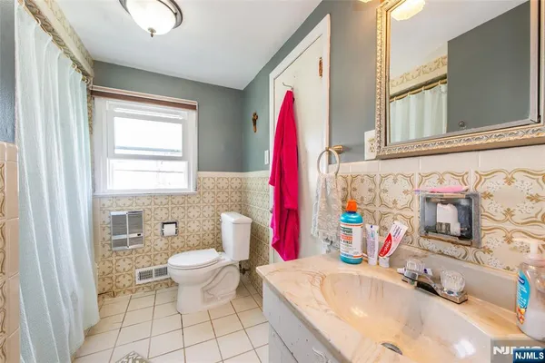 $530,000 | 108 Walnut Street, Bloomfield, NJ 07003