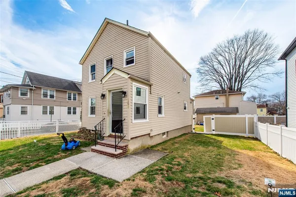 $530,000 | 108 Walnut Street, Bloomfield, NJ 07003