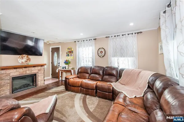 $530,000 | 108 Walnut Street, Bloomfield, NJ 07003