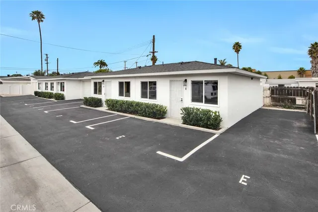 $2,300 | 2034 Charle Street, Unit E, Costa Mesa, CA 92627