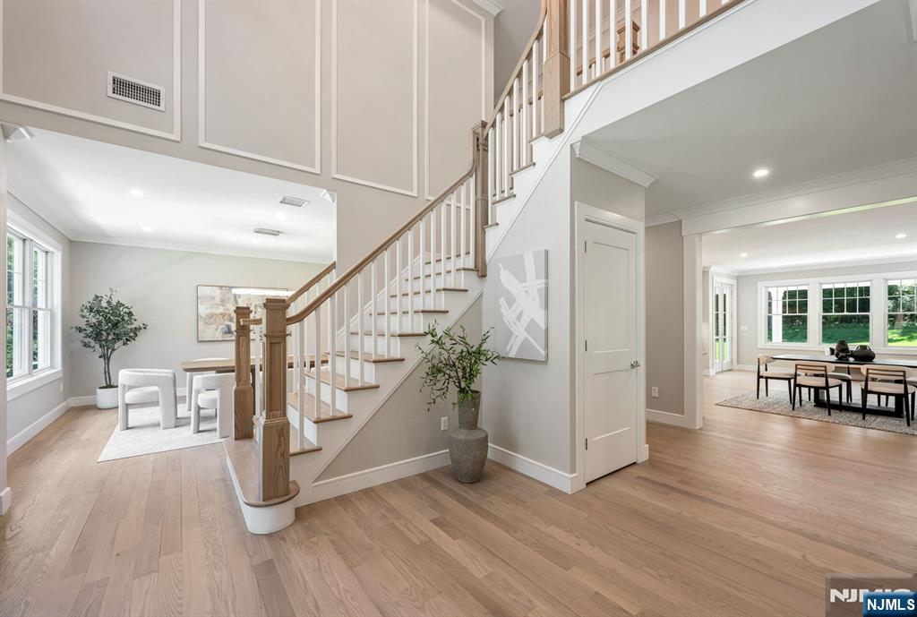 520 Clinton Avenue Wyckoff, NJ 07481 - Photo 3 of 50