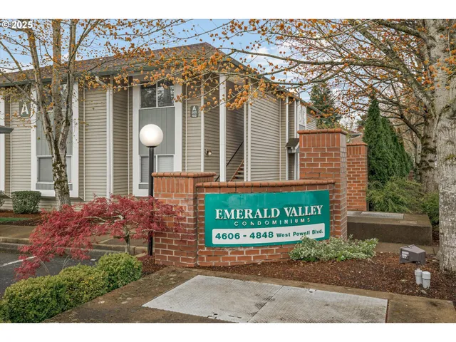 $299,000 | 4686 West Powell Boulevard, Unit 241, Gresham, OR 97030