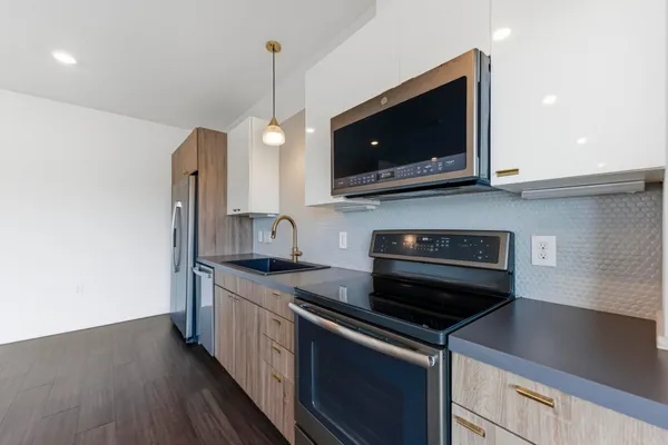 $300,000 | 4361 South Congress Avenue, Unit 309, Austin, TX 78745