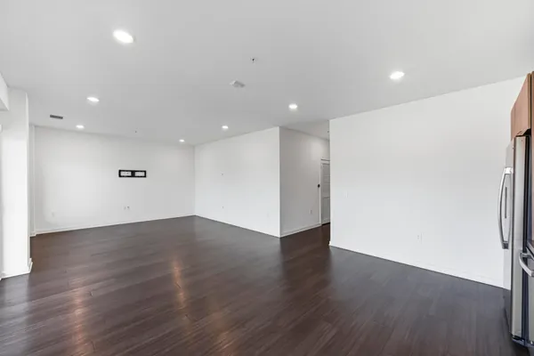 $300,000 | 4361 South Congress Avenue, Unit 309, Austin, TX 78745