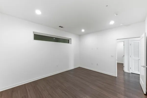 $300,000 | 4361 South Congress Avenue, Unit 309, Austin, TX 78745