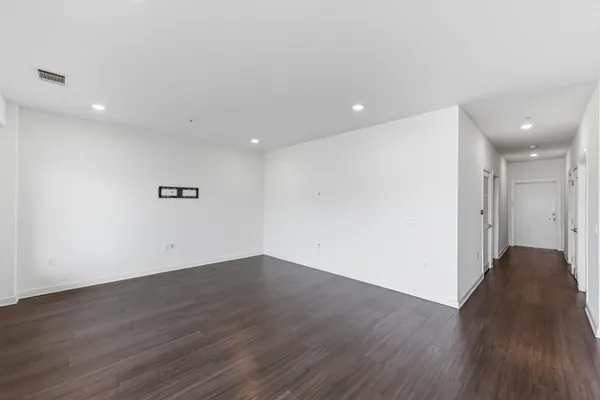 $300,000 | 4361 South Congress Avenue, Unit 309, Austin, TX 78745