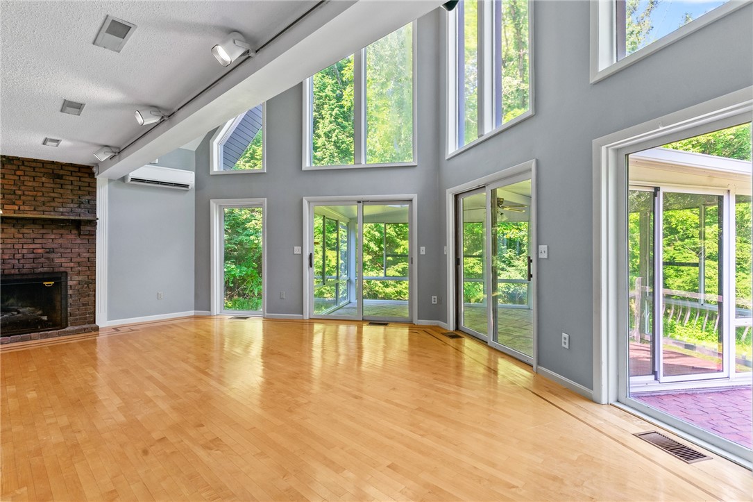 24 Tally Ho Road Cumberland, RI 02864 - Photo 10 of 50