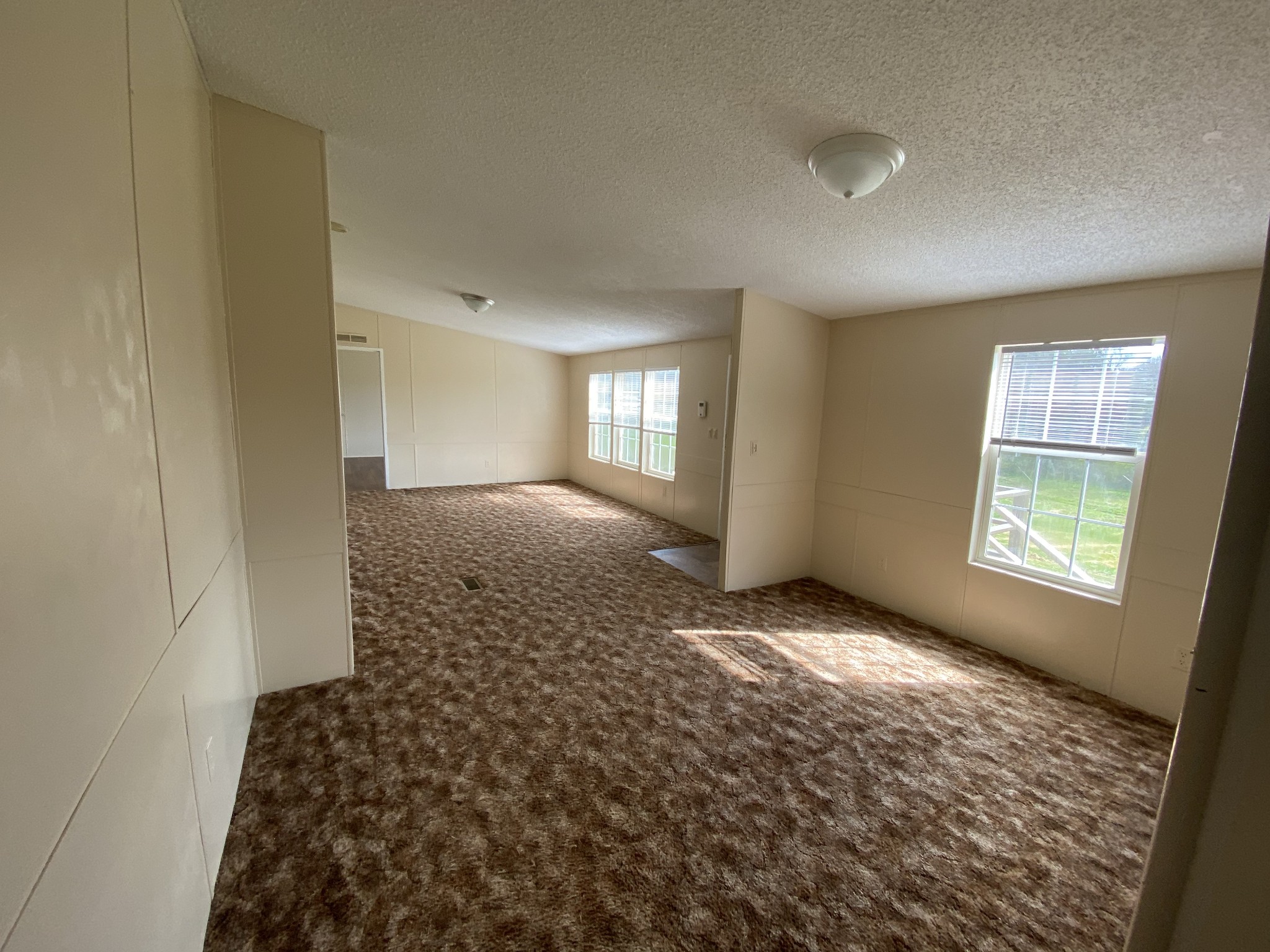 3200 Beasleys Bend Road Lebanon, TN 37087 - Photo 9 of 19 a big room with windows and closet