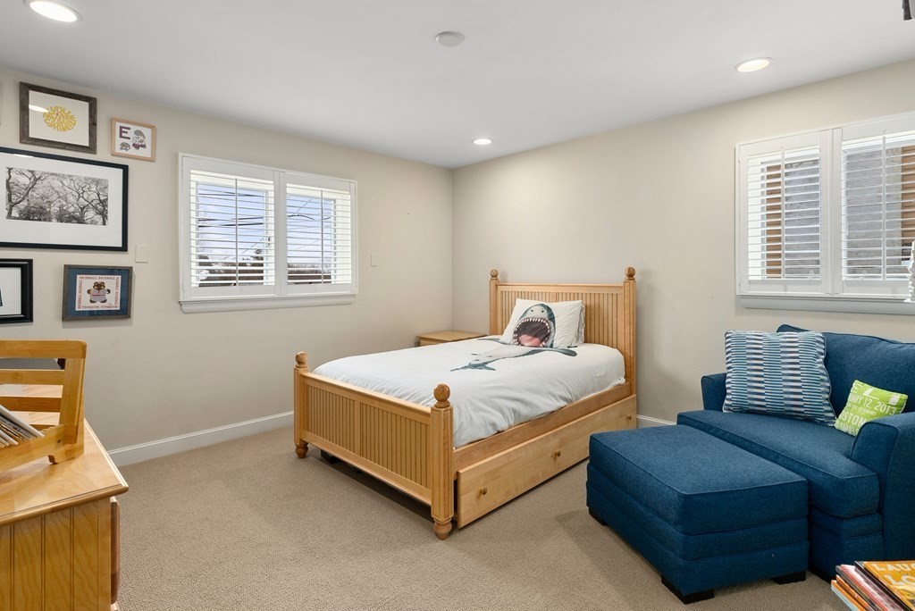 21 Cross Hill Road Newton, MA 02459 - Photo 12 of 21