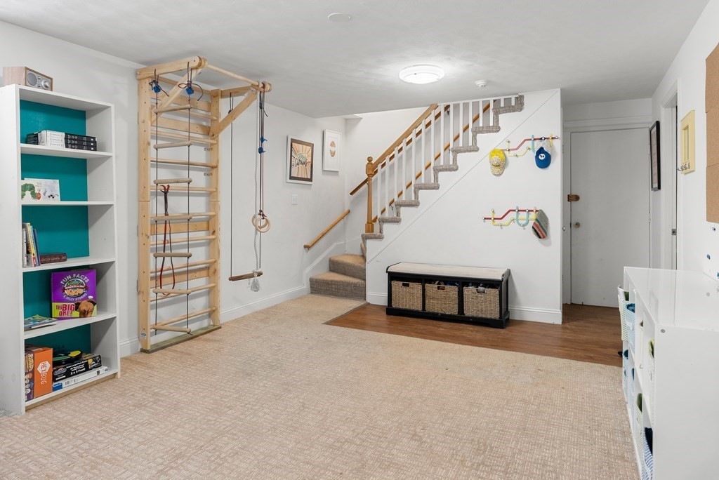 21 Cross Hill Road Newton, MA 02459 - Photo 16 of 21