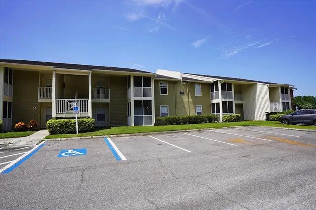 $175,500 | 314 Lake Parsons Green, Unit 102, Brandon, FL 33511