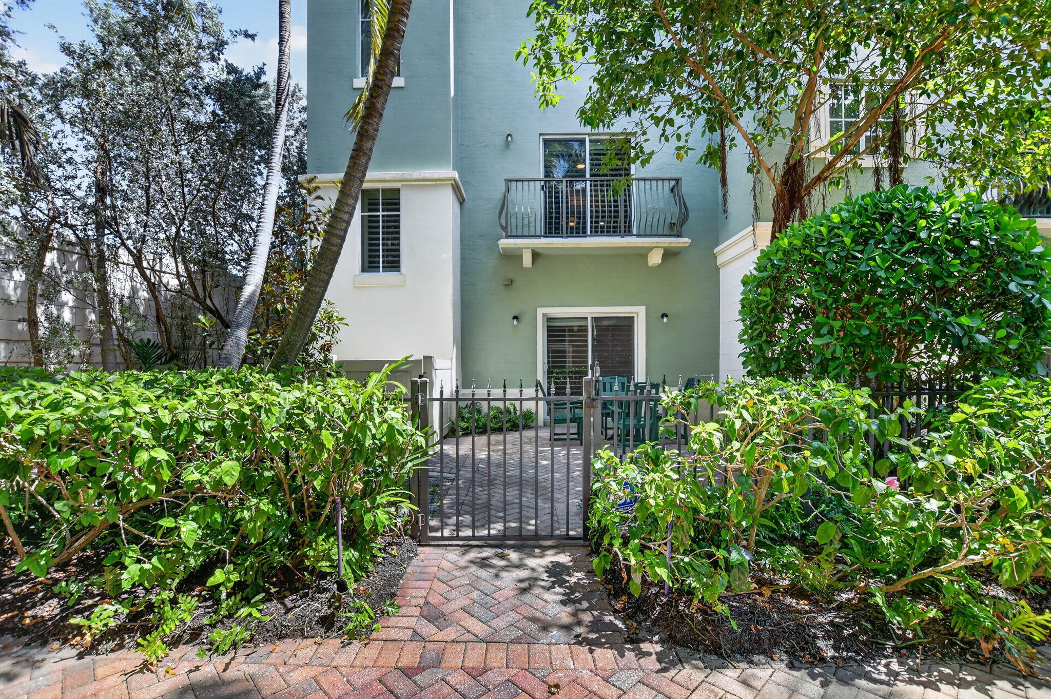 27 Northwest Hawthorne Place Boca Raton, FL 33432 - Photo 42 of 52 4-web-or-mls-DSC_0874