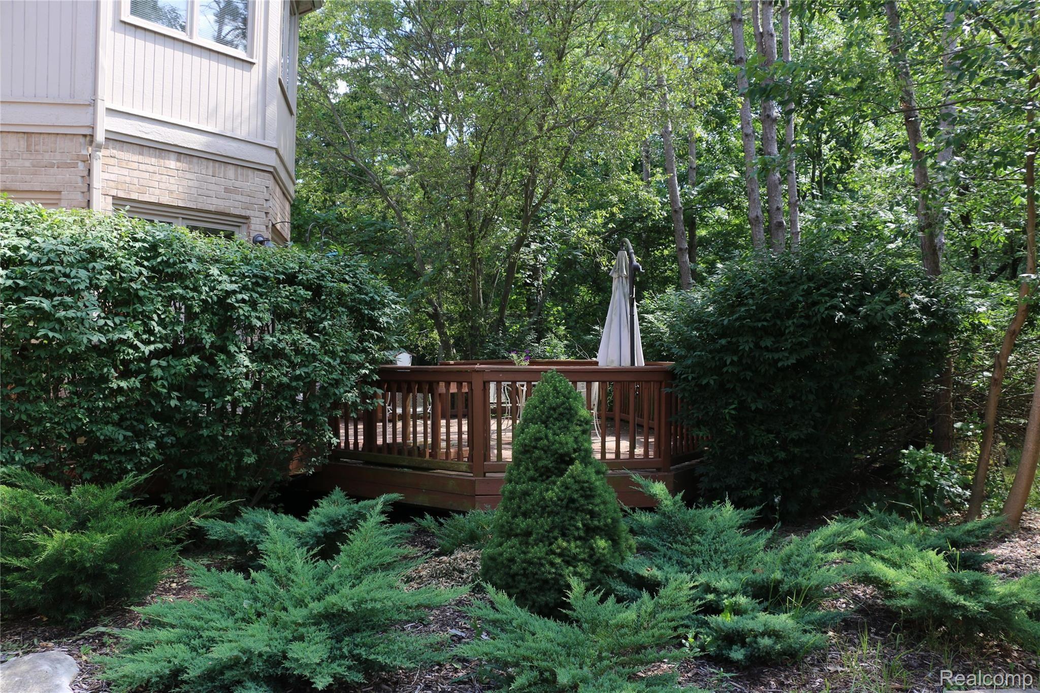 3660 Edinborough Drive Rochester, MI 48306 - Photo 16 of 68 Private wraparound deck