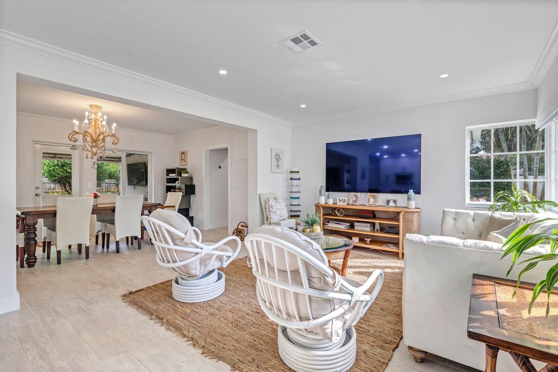361 Franklin Road West Palm Beach, FL 33405 - Photo 4 of 31 7