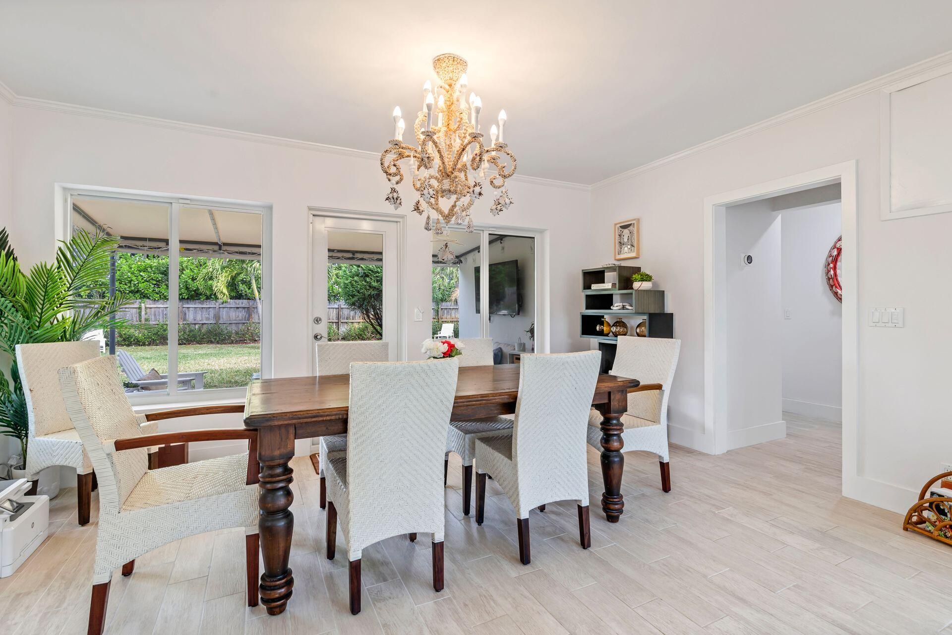 361 Franklin Road West Palm Beach, FL 33405 - Photo 7 of 31 10