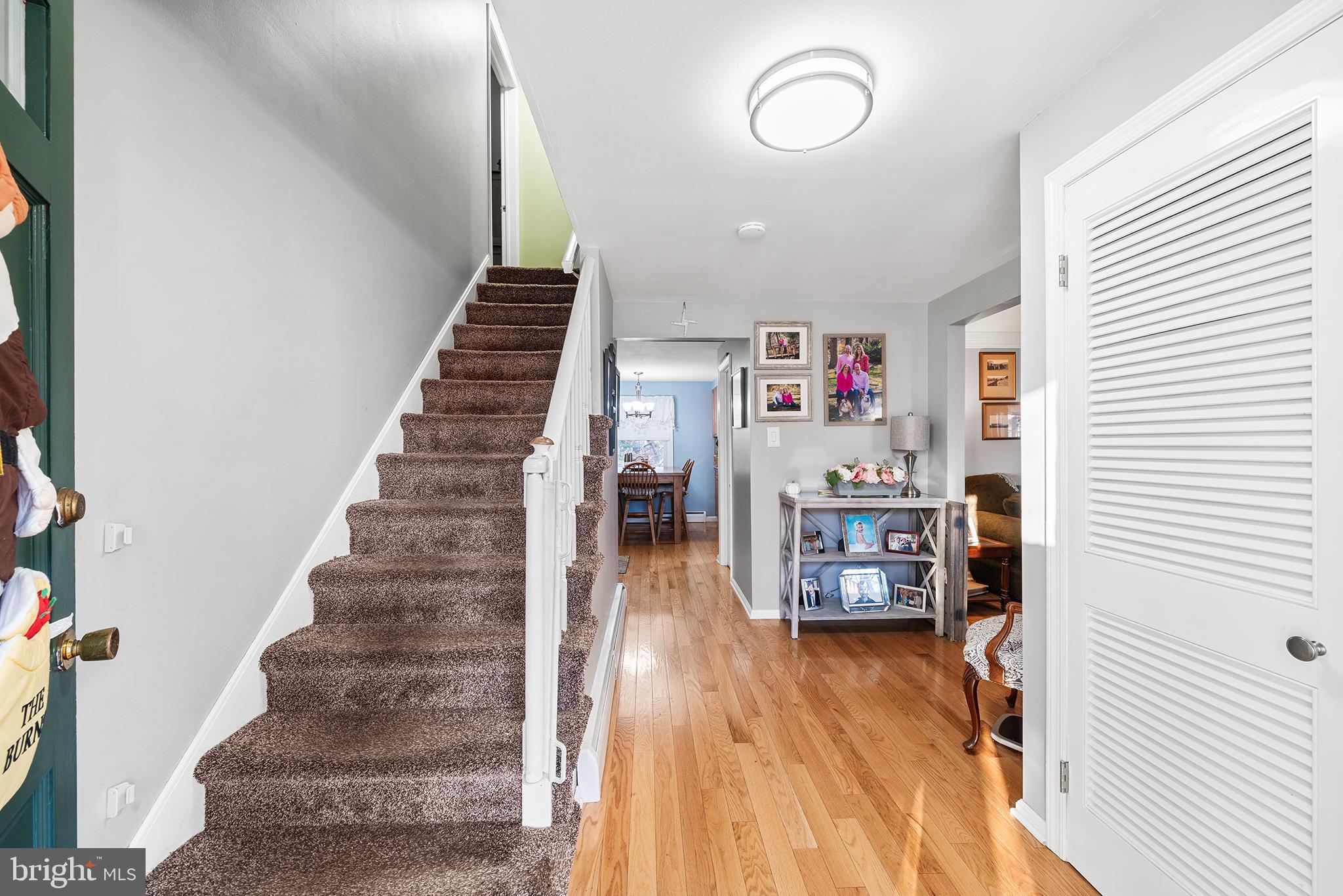 4 Waterford Way Wallingford, PA 19086 - Photo 2 of 43 Gallery Image 2