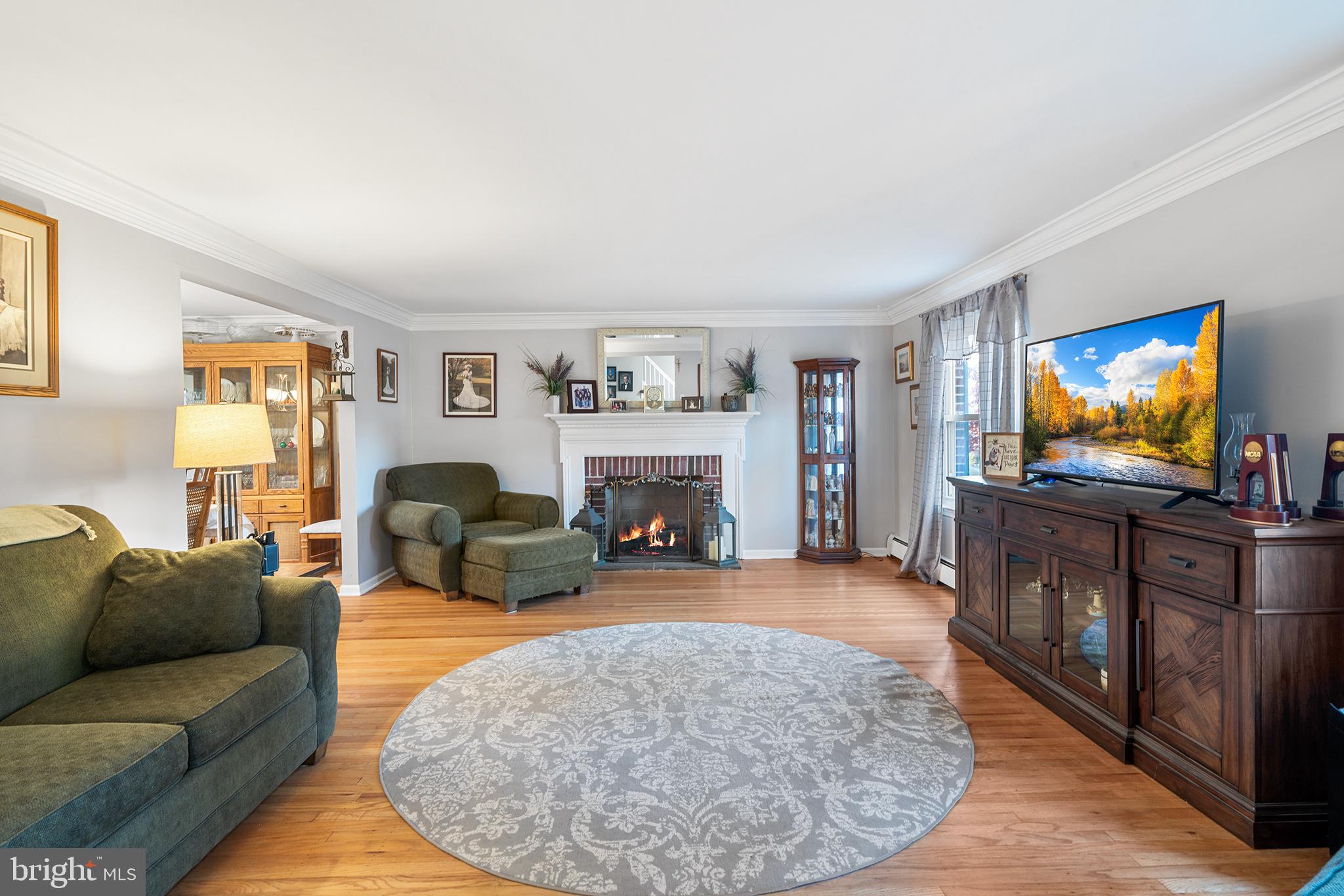 4 Waterford Way Wallingford, PA 19086 - Photo 3 of 43 Gallery Image 3
