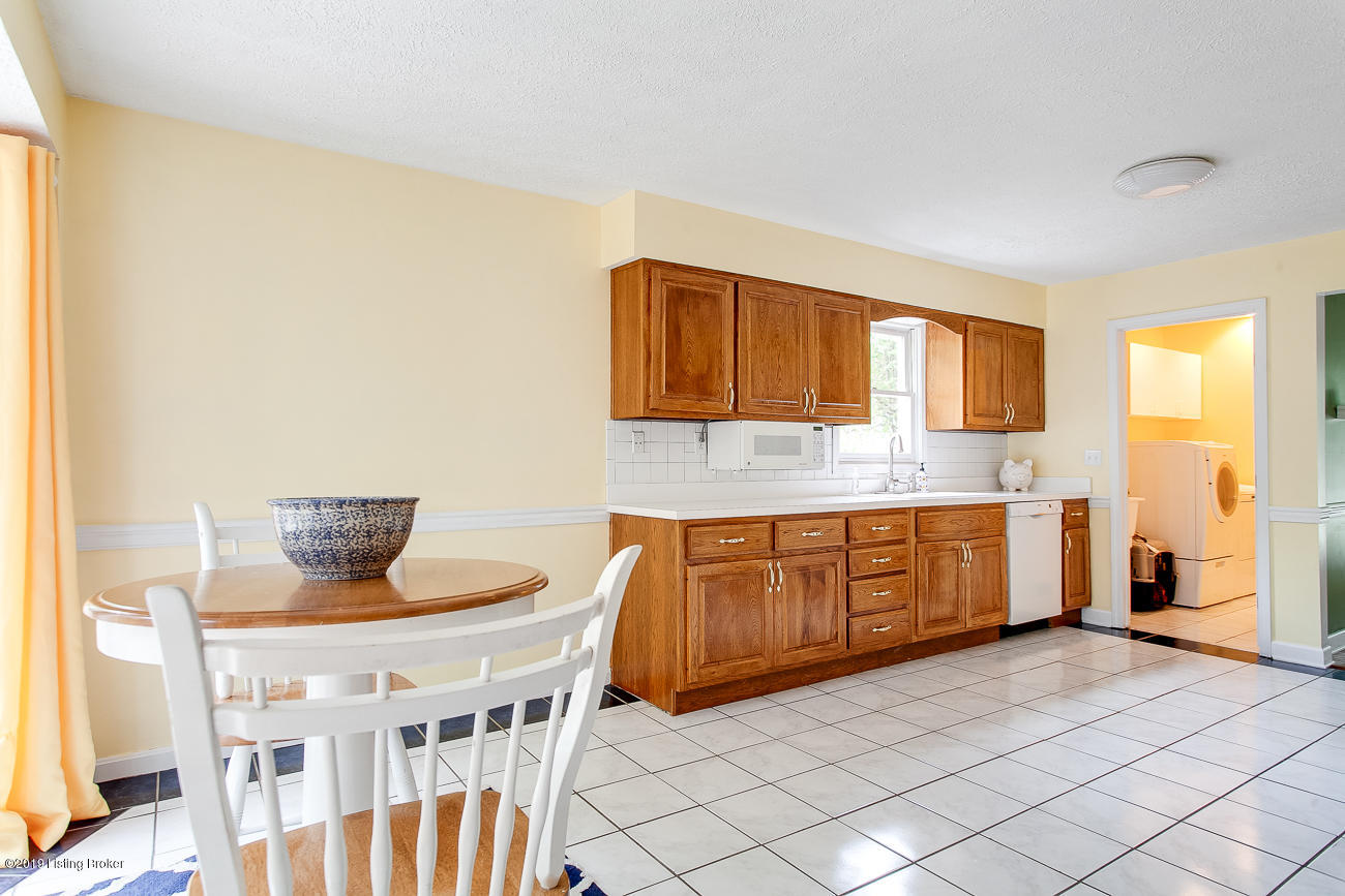 7025 Chippenham Road Louisville, KY 40222 - Photo 15 of 39 7025 Chippenham Rd-15