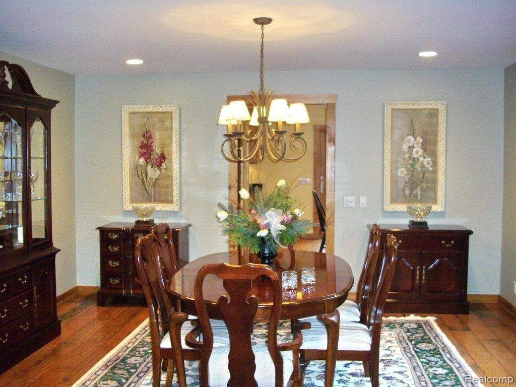 2010 Redding Road Birmingham, MI 48009 - Photo 8 of 12 Dining Room