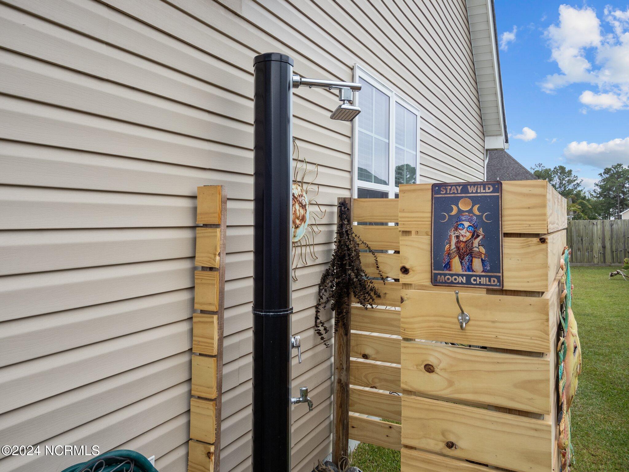 504 Diamond Ridge Court Hubert, NC 28539 - Photo 43 of 59 Outdoor Shower