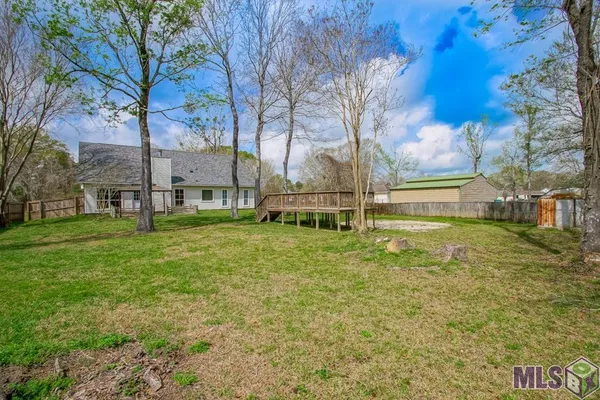 $299,900 | 31228 Seagull Lane, Denham Springs, LA 70726