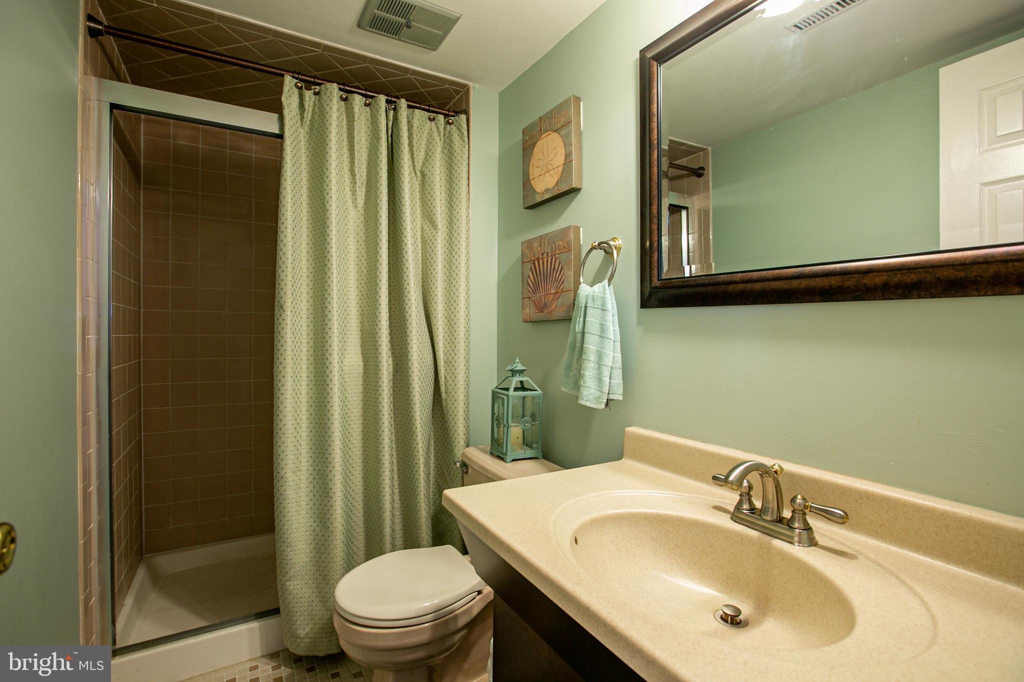 98 Peter Rafferty Drive Hamilton, NJ 08690 - Photo 16 of 33