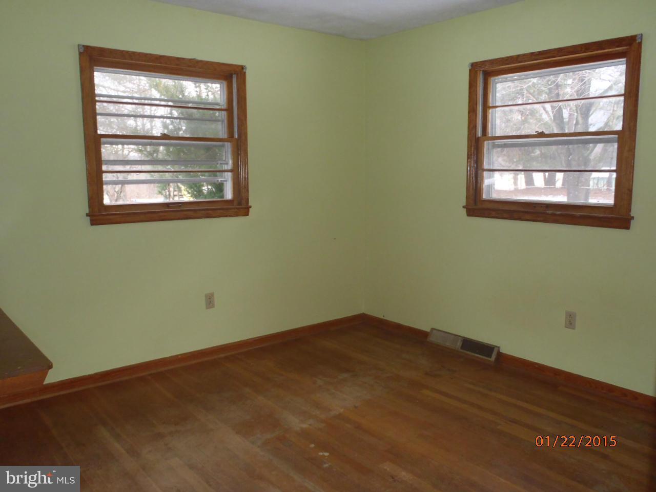11298 Russell Road Purcellville, VA 20132 - Photo 14 of 16 Bedroom