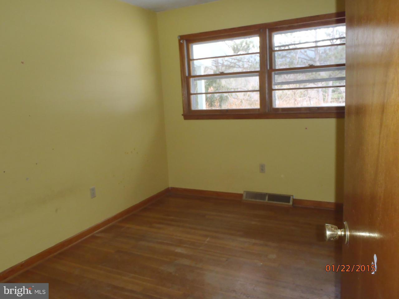 11298 Russell Road Purcellville, VA 20132 - Photo 10 of 16 Bedroom
