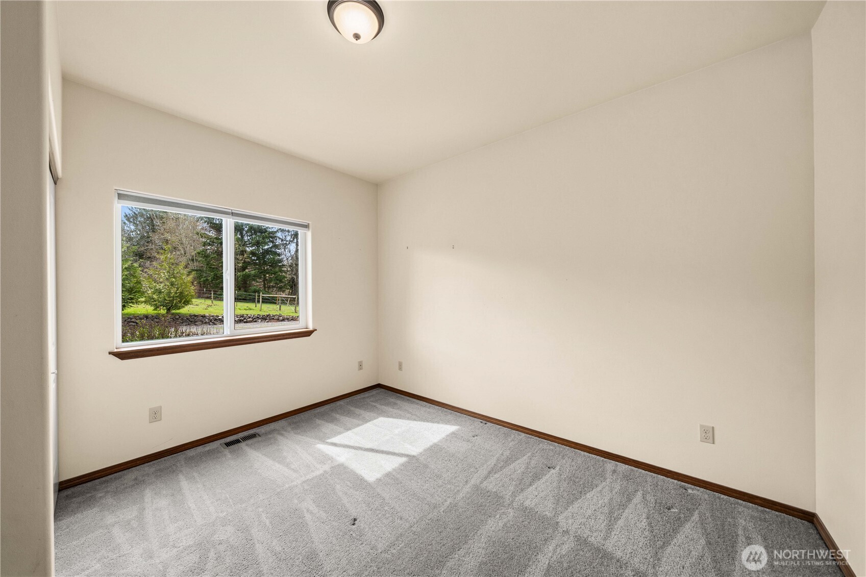 10404 210th Lane Southwest Rochester, WA 98579 - Photo 16 of 40