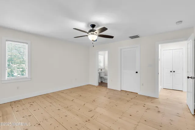 a view of utility room