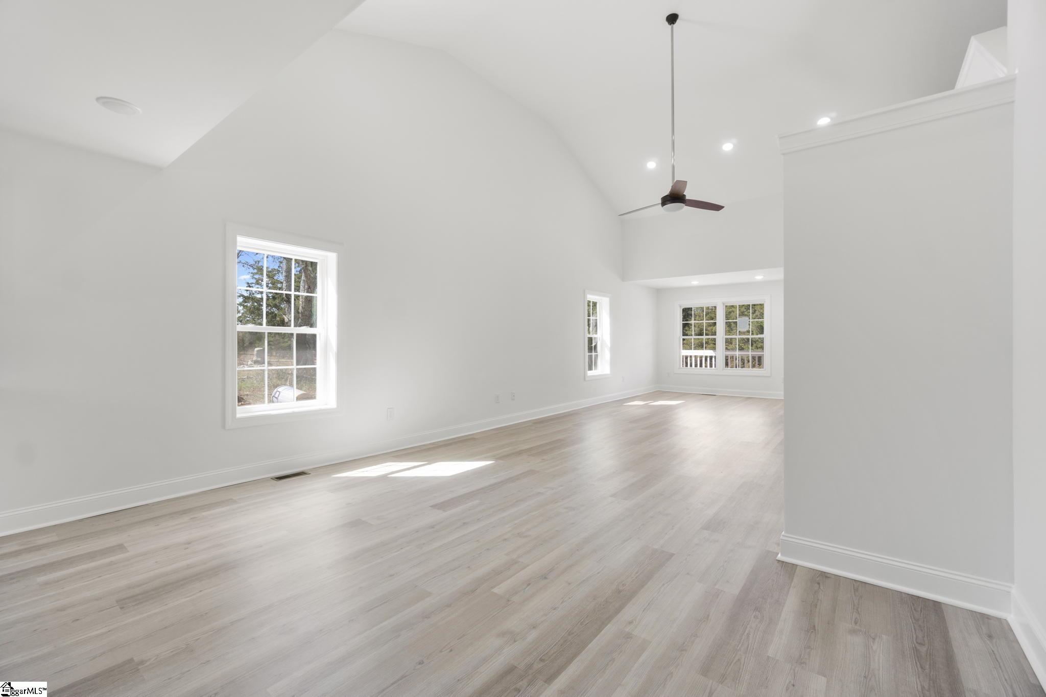 436 Thackston Road Fountain Inn, SC 29644 - Photo 6 of 30