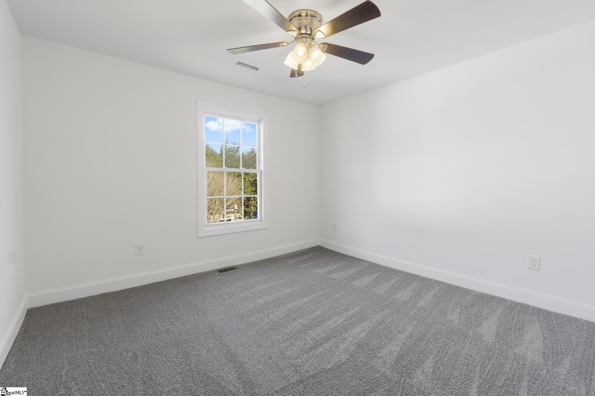 436 Thackston Road Fountain Inn, SC 29644 - Photo 9 of 30